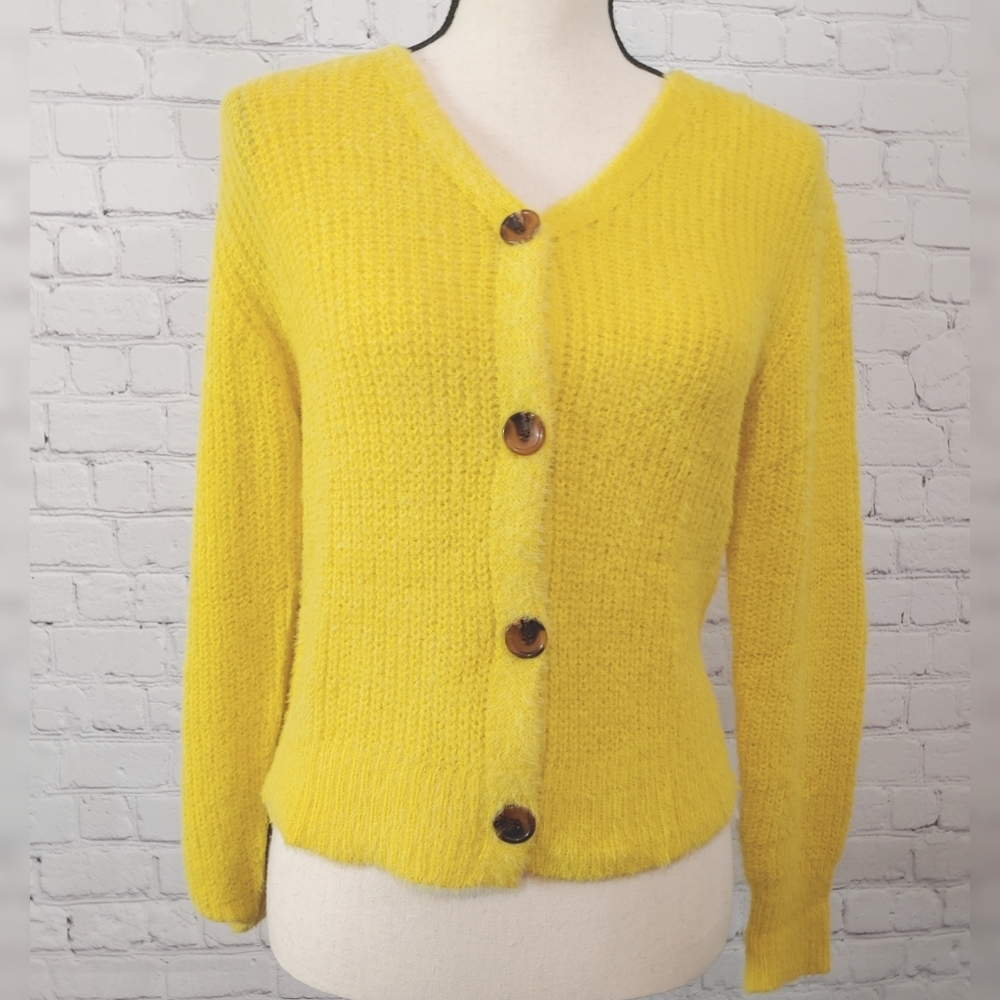 NWT Yellow Long Sleeved Loose-Knit Cardigan
